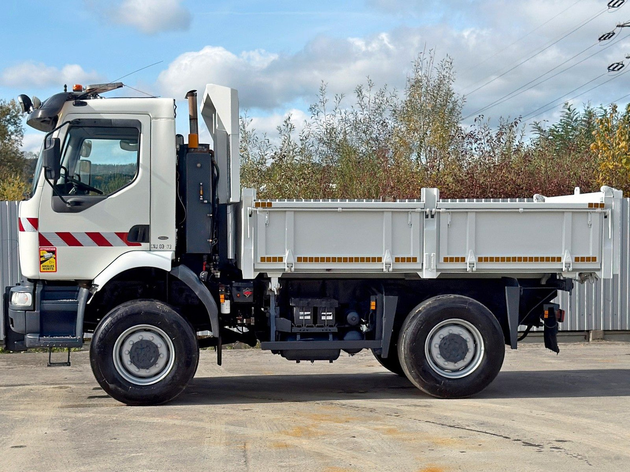 Renault MIDLUM 210 DCI* KIPPER 3,60m * 4x4 - Autocarro ribaltabile: foto 5 Renault MIDLUM 210 DCI* KIPPER 3,60m * 4x4 - Autocarro ribaltabile: foto 5