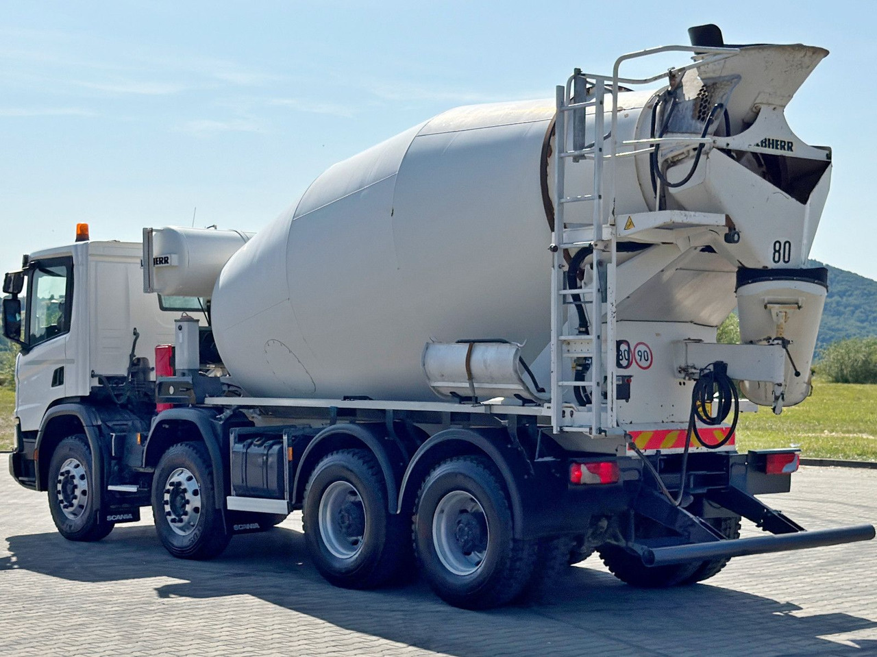Scania P 450 * Betonmischer * 8x4 * TOPZUSTAND - Autobetoniera: foto 5 Scania P 450 * Betonmischer * 8x4 * TOPZUSTAND - Autobetoniera: foto 5