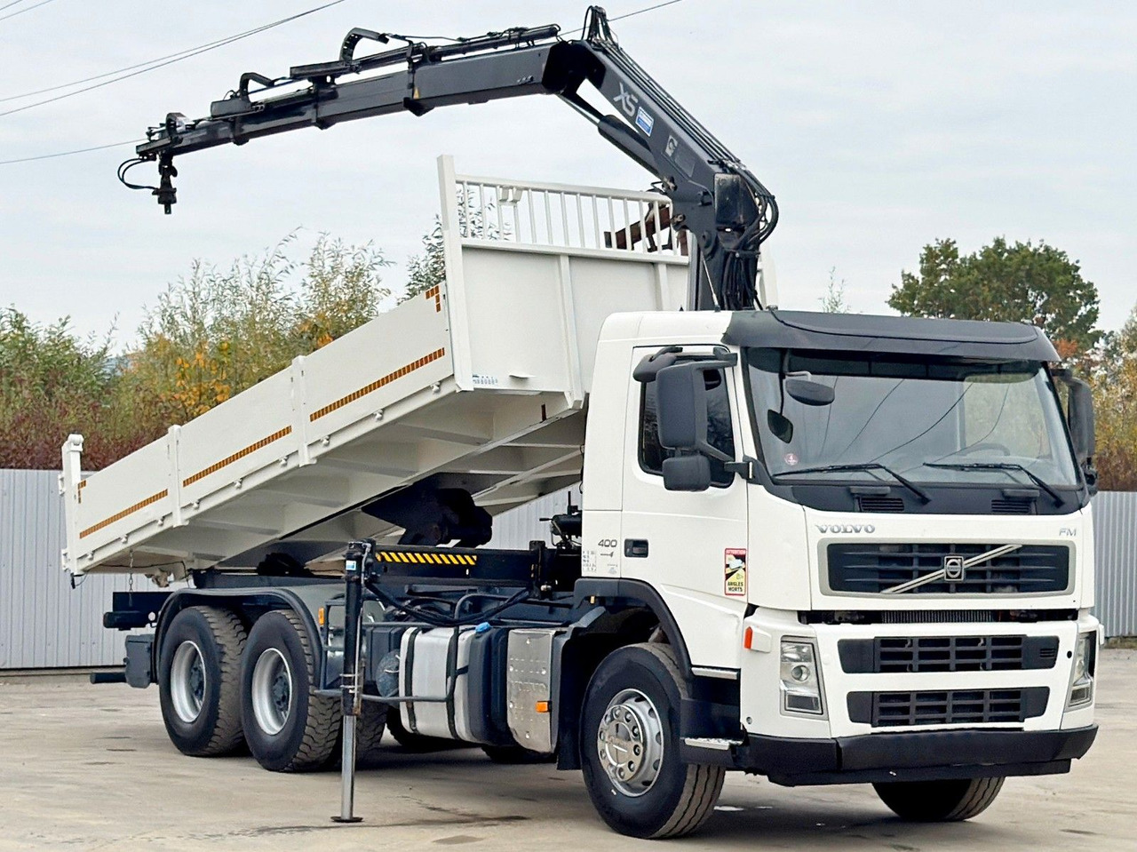 Volvo FM 400 Kipper 6,20m * HIAB 144 B-3 HIDUO* 6x4 - Camion con gru: foto 3 Volvo FM 400 Kipper 6,20m * HIAB 144 B-3 HIDUO* 6x4 - Camion con gru: foto 3