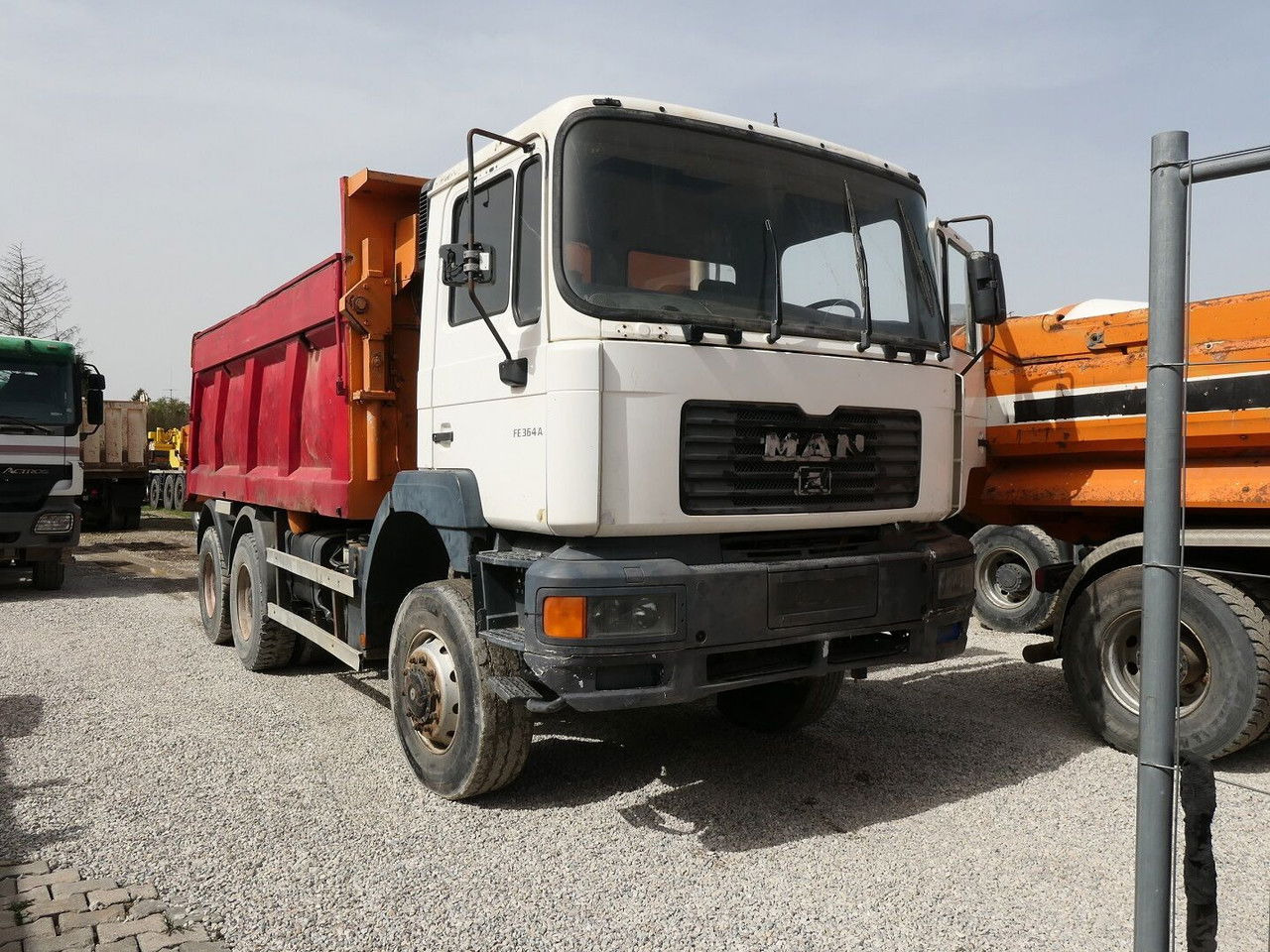 MAN TGA 33 33.364 AK - Autocarro ribaltabile: foto 4 MAN TGA 33 33.364 AK - Autocarro ribaltabile: foto 4