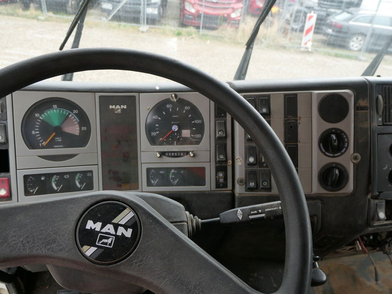 MAN TGA 33 33.364 AK - Autocarro ribaltabile: foto 3 MAN TGA 33 33.364 AK - Autocarro ribaltabile: foto 3