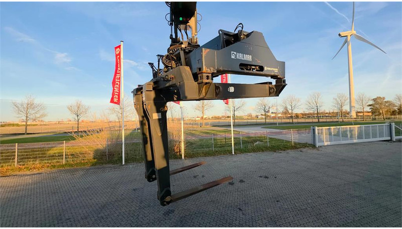 Kalmar Foldable Forks Attachment for ISO Spreaders - Attrezzatura per Mezzo di movimentazione: foto 3 Kalmar Foldable Forks Attachment for ISO Spreaders - Attrezzatura per Mezzo di movimentazione: foto 3