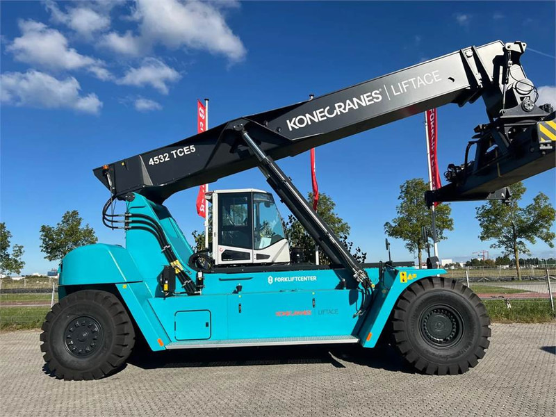 KONECRANES LIFTACE 4532 TCE5 - Reach stacker: foto 1 KONECRANES LIFTACE 4532 TCE5 - Reach stacker: foto 1