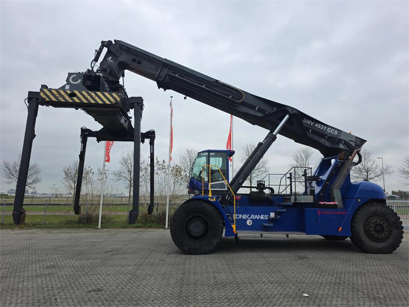 KONECRANES SMV 4531 CC5 - Reach stacker: foto 2 KONECRANES SMV 4531 CC5 - Reach stacker: foto 2