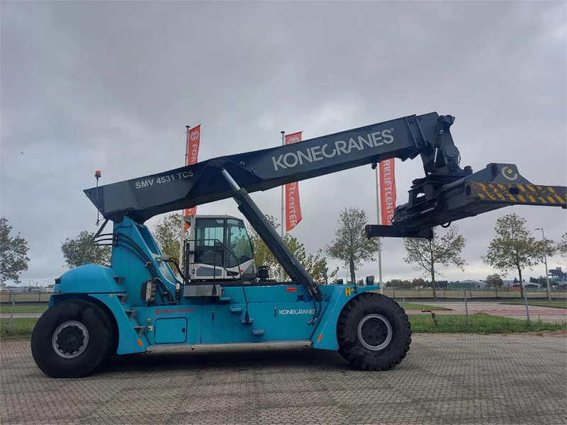 KONECRANES SMV 4531 TC5 - Reach stacker: foto 1 KONECRANES SMV 4531 TC5 - Reach stacker: foto 1