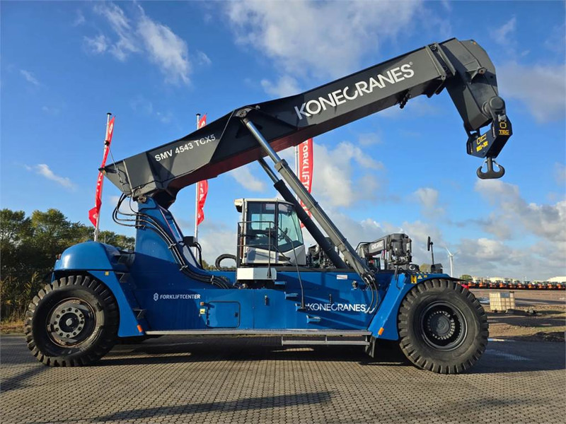 KONECRANES SMV 4543 TCX5 - Reach stacker: foto 1 KONECRANES SMV 4543 TCX5 - Reach stacker: foto 1