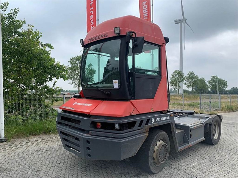 Terberg RT222 4x4 - Trattore terminale: foto 1 Terberg RT222 4x4 - Trattore terminale: foto 1