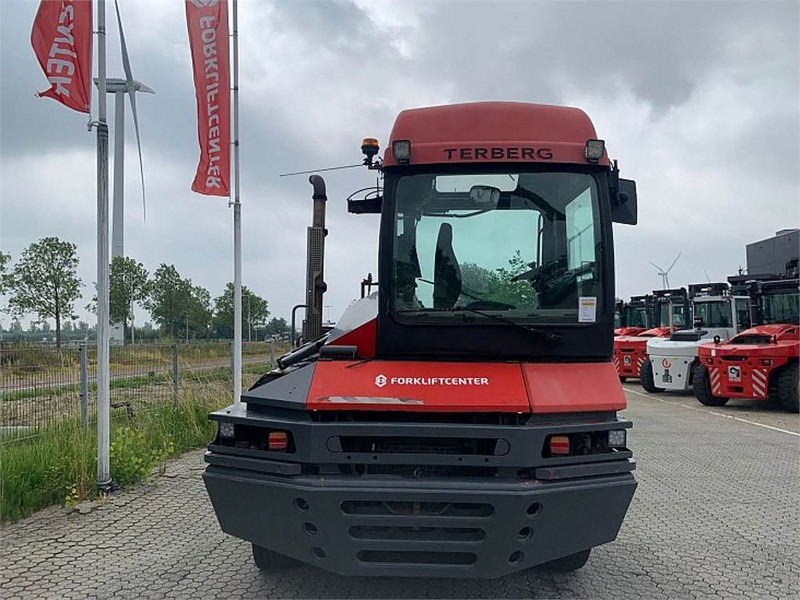 Terberg RT222 4x4 - Trattore terminale: foto 4 Terberg RT222 4x4 - Trattore terminale: foto 4