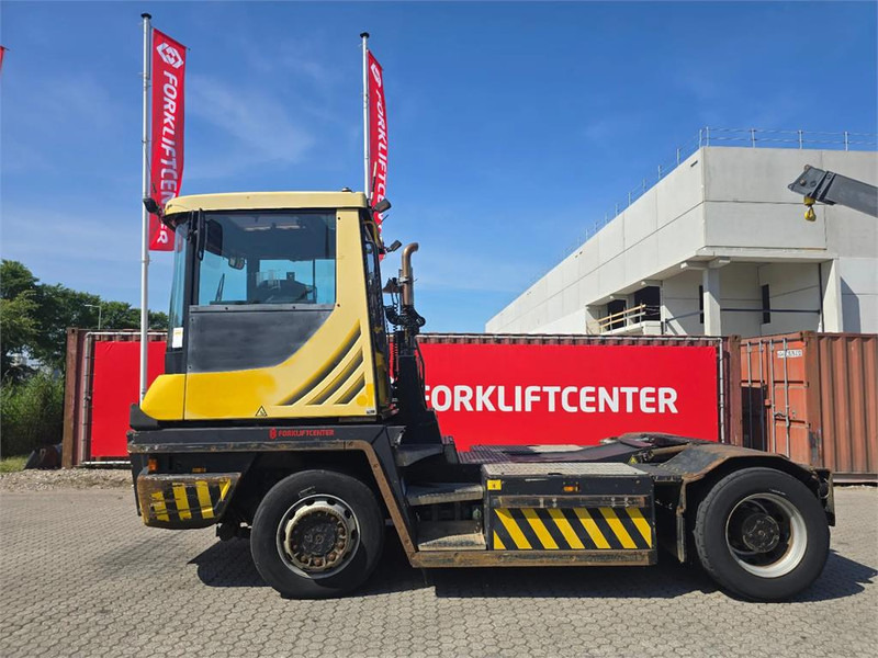 Terberg RT223 4x4 - Trattore terminale: foto 4 Terberg RT223 4x4 - Trattore terminale: foto 4