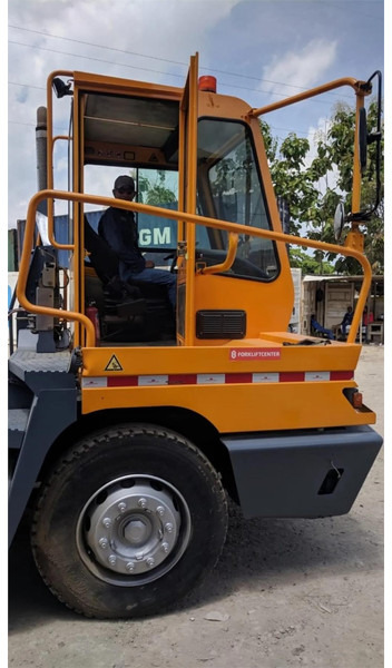 Terberg YT182 - Trattore terminale: foto 4 Terberg YT182 - Trattore terminale: foto 4