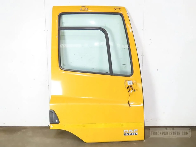 DAF 1950971 Portier Re. CF 85 - Porta e ricambi per Camion: foto 1 DAF 1950971 Portier Re. CF 85 - Porta e ricambi per Camion: foto 1