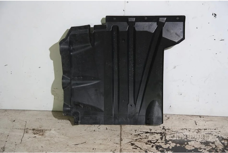DAF Body & Chassis Parts Spatbord onder cabine LH - Carrozzeria ed esterni per Camion: foto 1 DAF Body & Chassis Parts Spatbord onder cabine LH - Carrozzeria ed esterni per Camion: foto 1