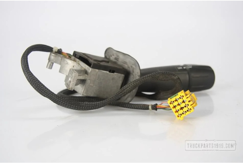DAF Electrical System Cruisecontrol Schakelaar DAF - Interruttore sul piantone dello sterzo per Camion: foto 2 DAF Electrical System Cruisecontrol Schakelaar DAF - Interruttore sul piantone dello sterzo per Camion: foto 2