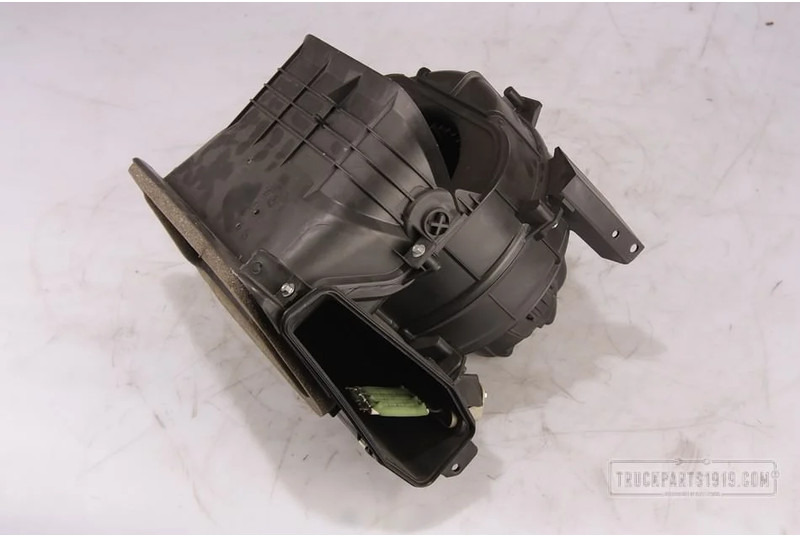 Mercedes-Benz Heating, Ventilation & AC Kachel ventilator Atego - Riscaldamento/ Ventilazione per Camion: foto 2 Mercedes-Benz Heating, Ventilation & AC Kachel ventilator Atego - Riscaldamento/ Ventilazione per Camion: foto 2