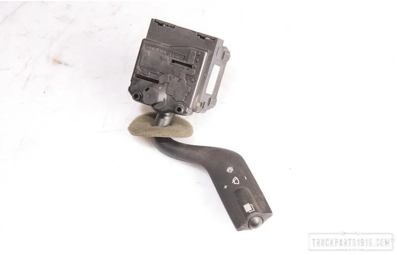 Renault Electrical System Ruitenwisser schakelaar Renaul - Interruttore sul piantone dello sterzo per Camion: foto 1 Renault Electrical System Ruitenwisser schakelaar Renaul - Interruttore sul piantone dello sterzo per Camion: foto 1