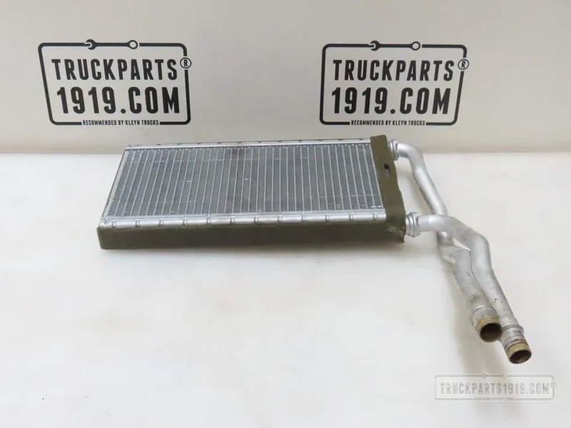 Scania 3188838 Kachelradiateur Scania - Riscaldamento/ Ventilazione per Camion: foto 1 Scania 3188838 Kachelradiateur Scania - Riscaldamento/ Ventilazione per Camion: foto 1