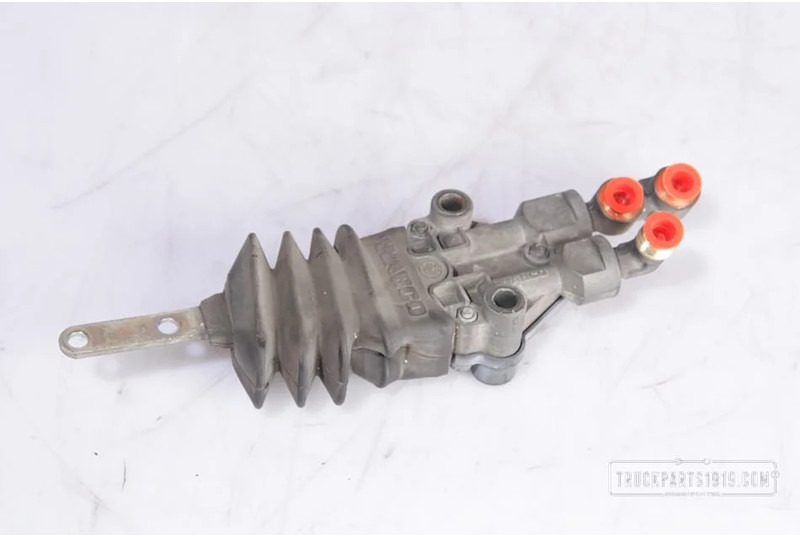 Scania Compressed Air System Hoogteregelklep 4640070100 - Valvola per Camion: foto 1 Scania Compressed Air System Hoogteregelklep 4640070100 - Valvola per Camion: foto 1