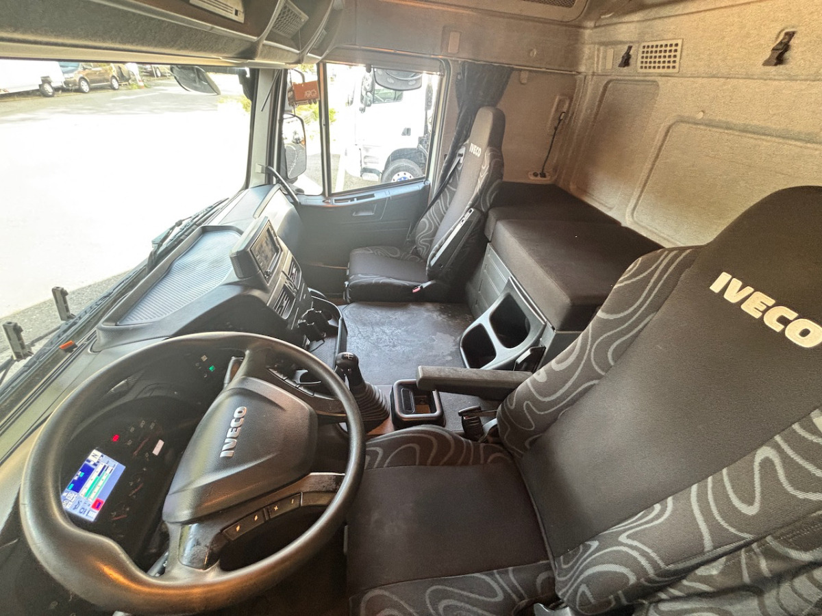 IVECO 190S40 Stralis - Camion centinato: foto 4 IVECO 190S40 Stralis - Camion centinato: foto 4