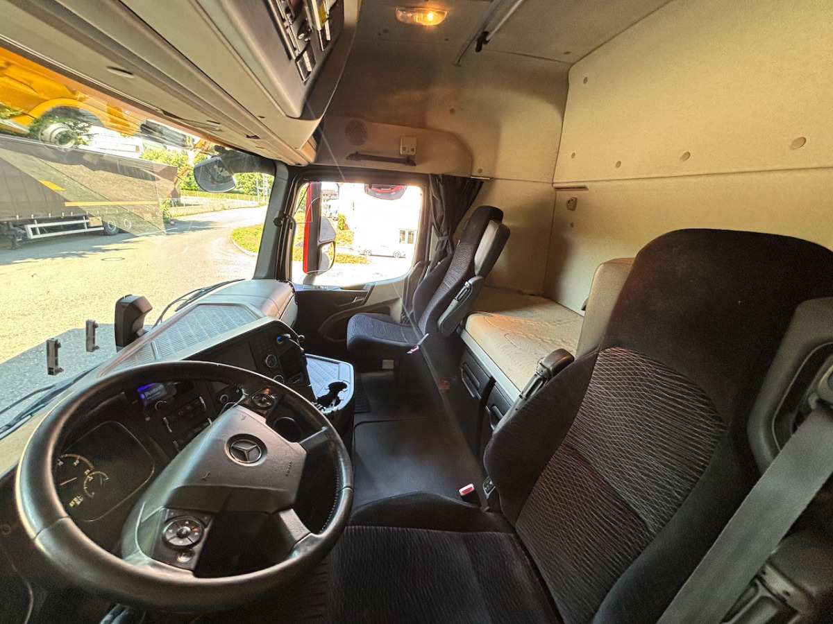 MERCEDES Actros 1848 - Autocarro furgonato: foto 4 MERCEDES Actros 1848 - Autocarro furgonato: foto 4