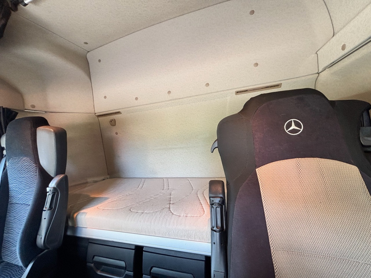 MERCEDES Actros 1848 - Autocarro furgonato: foto 5 MERCEDES Actros 1848 - Autocarro furgonato: foto 5