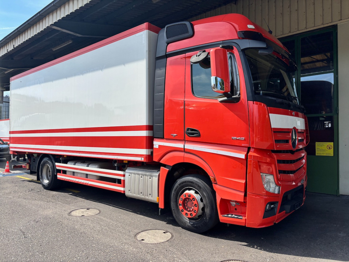 MERCEDES Actros 1848 - Autocarro furgonato: foto 1 MERCEDES Actros 1848 - Autocarro furgonato: foto 1