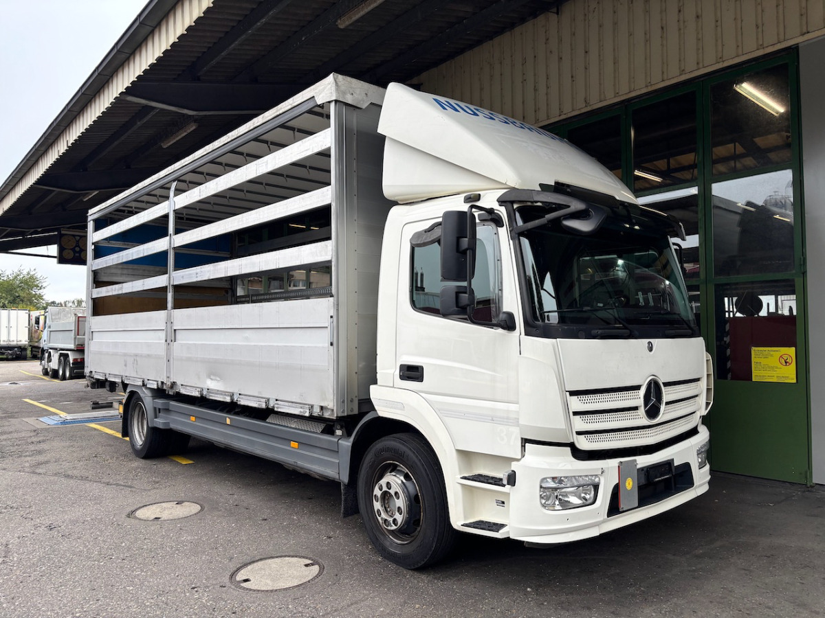 MERCEDES Atego 1530 - Autocarro con pianale/ Cassone fisso: foto 1 MERCEDES Atego 1530 - Autocarro con pianale/ Cassone fisso: foto 1