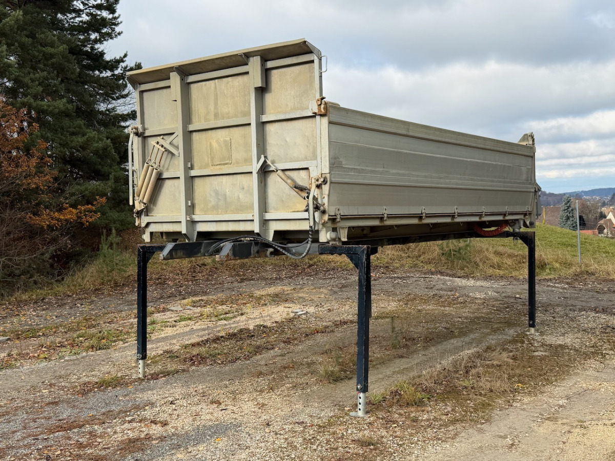 RENAULT C520 8x4 Wechselsystem Siloki + Kipper - Autocarro ribaltabile: foto 2 RENAULT C520 8x4 Wechselsystem Siloki + Kipper - Autocarro ribaltabile: foto 2