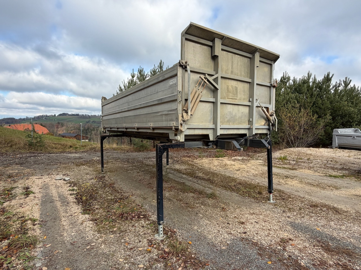 RENAULT C520 8x4 Wechselsystem Siloki + Kipper - Autocarro ribaltabile: foto 3 RENAULT C520 8x4 Wechselsystem Siloki + Kipper - Autocarro ribaltabile: foto 3