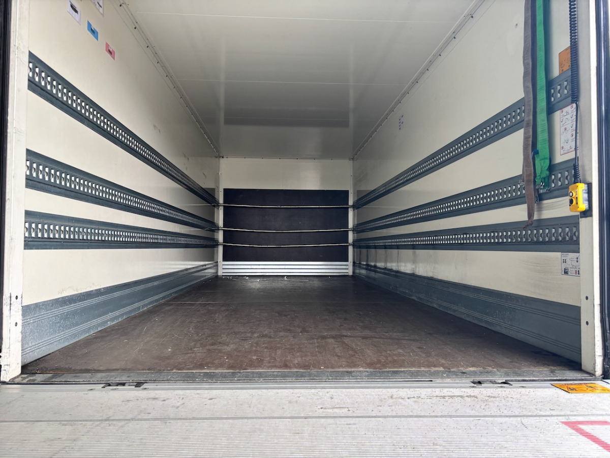 Autocarro furgonato RENAULT D14.250: foto 16