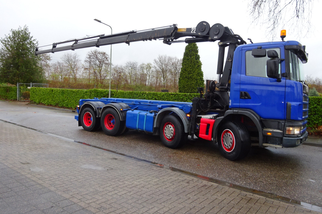 Scania R 124G 420 8x2 - Camion con gru: foto 2 Scania R 124G 420 8x2 - Camion con gru: foto 2