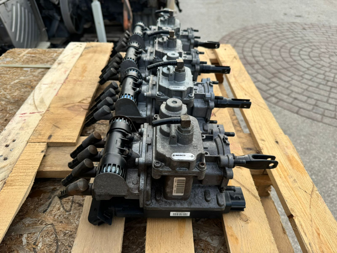 BRAKE CONTROL ELECTRONICS EPB II-CBU ATEGO - Ricambi freni per Camion: foto 4 BRAKE CONTROL ELECTRONICS EPB II-CBU ATEGO - Ricambi freni per Camion: foto 4