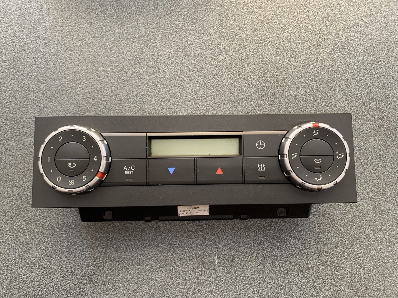 CONTROL UNIT HEATING ACTROS MP4 - Riscaldamento/ Ventilazione per Camion: foto 1 CONTROL UNIT HEATING ACTROS MP4 - Riscaldamento/ Ventilazione per Camion: foto 1