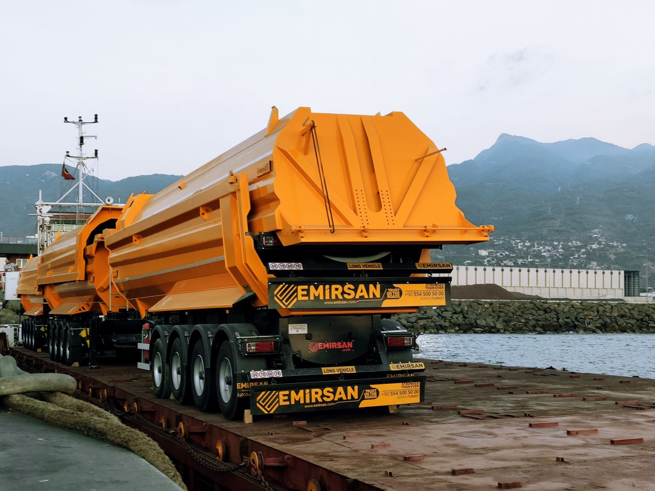 EMIRSAN 4 AXLE HEAVY DUTY TIPPER - Semirimorchio ribaltabile: foto 5 EMIRSAN 4 AXLE HEAVY DUTY TIPPER - Semirimorchio ribaltabile: foto 5