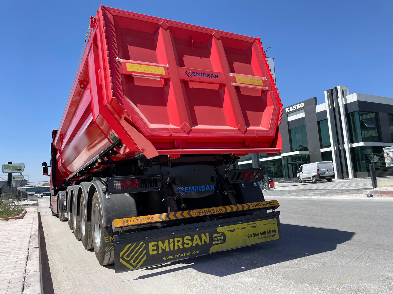 EMIRSAN SELF-STEERING, 4 AXLE U TYPE TIPPER - Semirimorchio ribaltabile: foto 2 EMIRSAN SELF-STEERING, 4 AXLE U TYPE TIPPER - Semirimorchio ribaltabile: foto 2