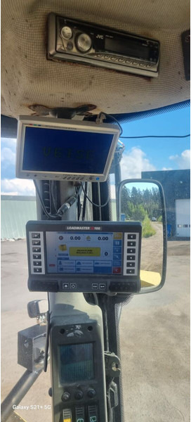 Pala gommata New Holland W270: foto 6