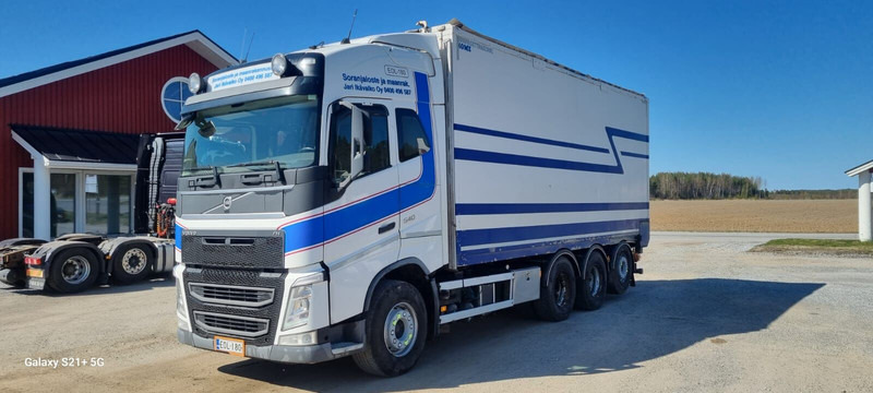 Volvo FH540 - Autocarro furgonato: foto 2 Volvo FH540 - Autocarro furgonato: foto 2