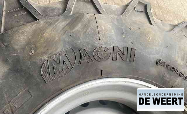 Magni 445/65R22.5 - Cerchi e pneumatici per Macchina agricola: foto 4 Magni 445/65R22.5 - Cerchi e pneumatici per Macchina agricola: foto 4