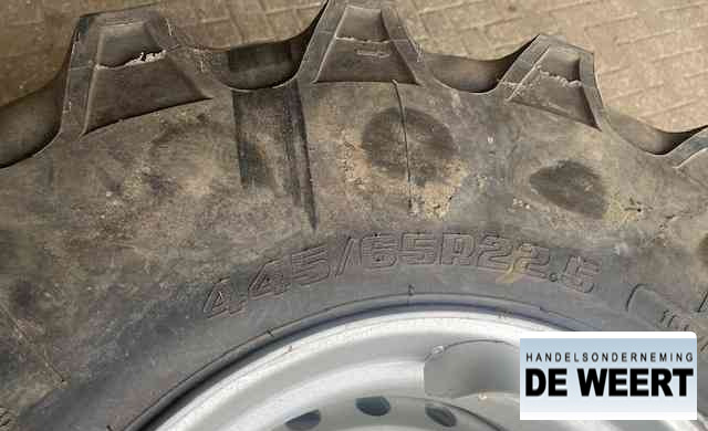 Magni 445/65R22.5 - Cerchi e pneumatici per Macchina agricola: foto 5 Magni 445/65R22.5 - Cerchi e pneumatici per Macchina agricola: foto 5