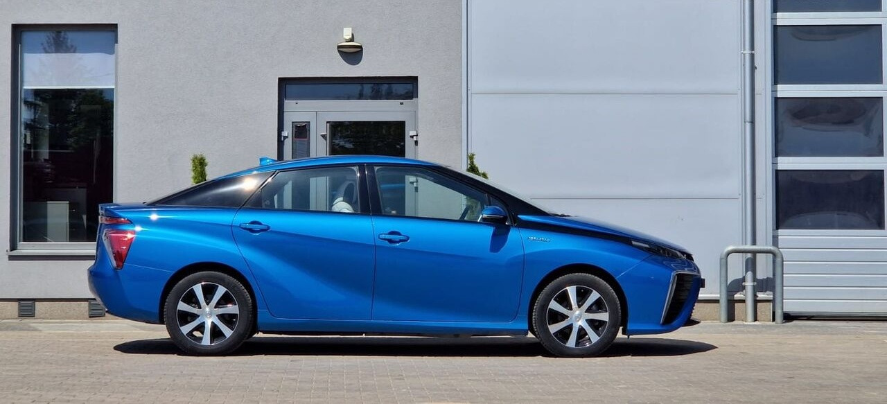 Toyota Mirai - Berlina: foto 4 Toyota Mirai - Berlina: foto 4