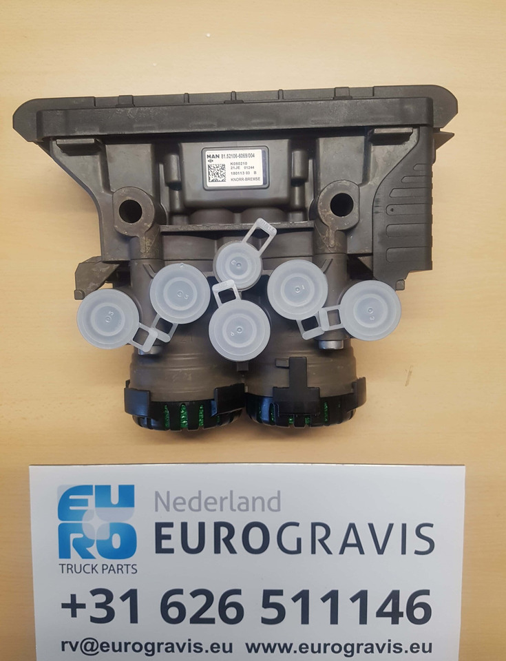 81521066069 EBS VALVE 2-WAY KNORR BREMSE MAN TGS BASIC 6x2 - Valvola freno per Camion: foto 1 81521066069 EBS VALVE 2-WAY KNORR BREMSE MAN TGS BASIC 6x2 - Valvola freno per Camion: foto 1