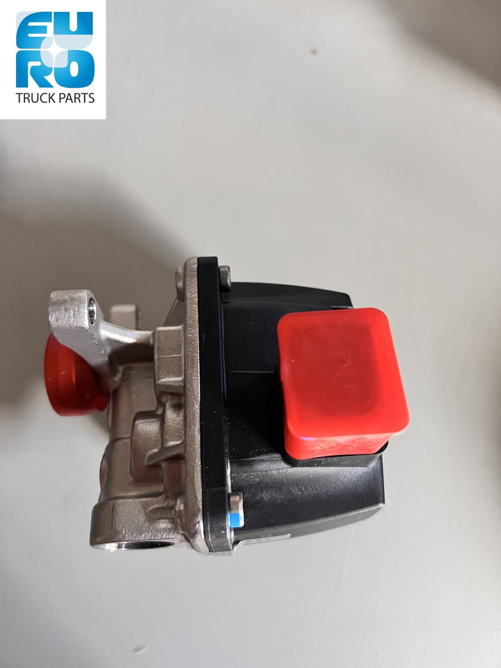 DAF Doseerklep AdBlue® CUMMINS 2115847C - Sistema di alimentazione per Camion: foto 3 DAF Doseerklep AdBlue® CUMMINS 2115847C - Sistema di alimentazione per Camion: foto 3