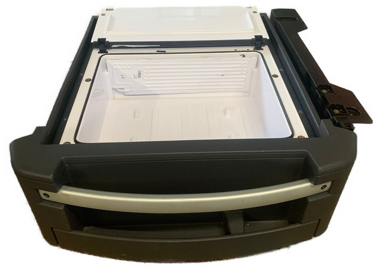 RENAULT T-SERIE KOELBOX 26 LITER 7482268889 7482315436U - Cabina e interni per Camion: foto 3 RENAULT T-SERIE KOELBOX 26 LITER 7482268889 7482315436U - Cabina e interni per Camion: foto 3