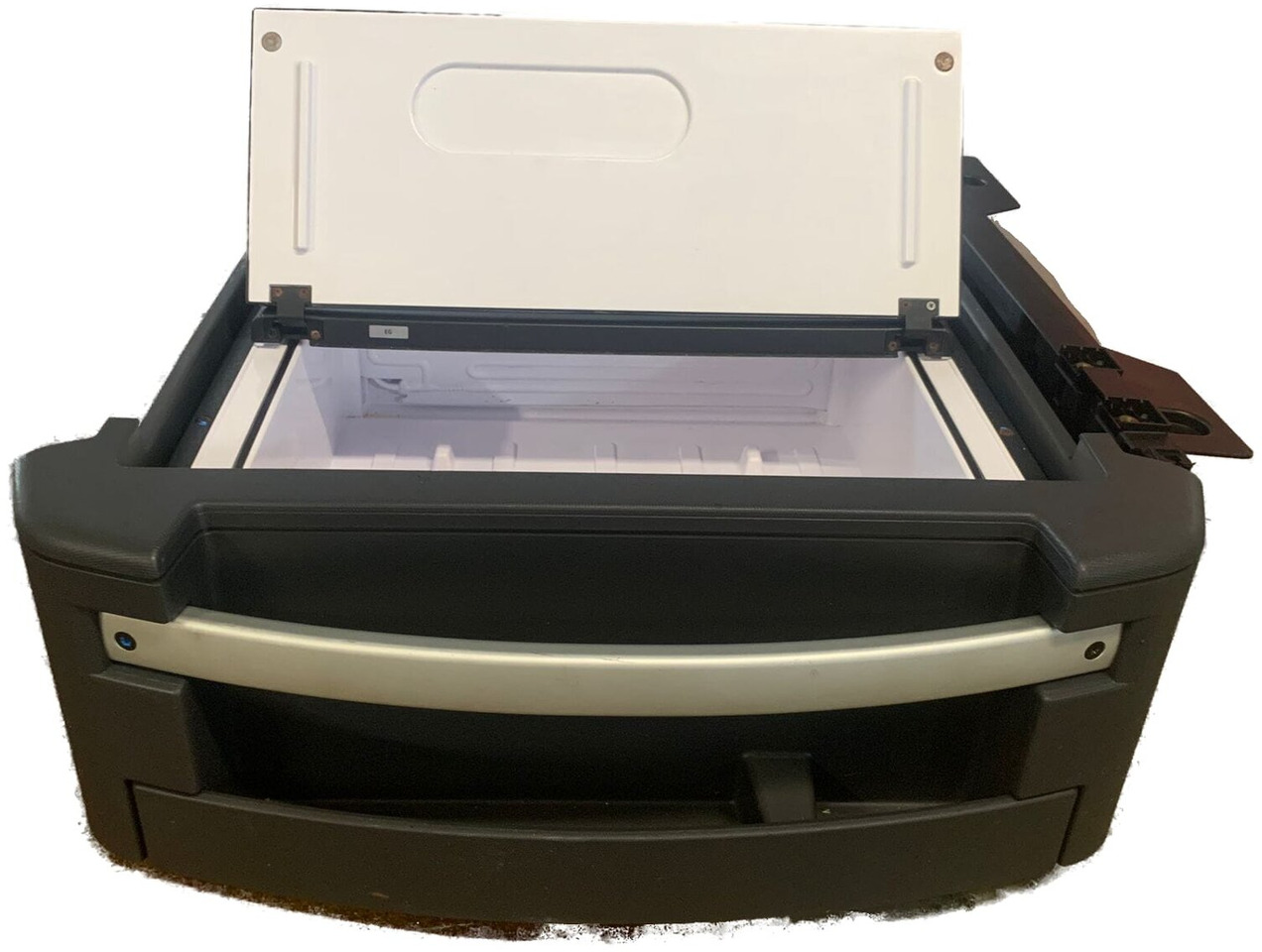 RENAULT T-SERIE KOELBOX 26 LITER 7482268889 7482315436U - Cabina e interni per Camion: foto 2 RENAULT T-SERIE KOELBOX 26 LITER 7482268889 7482315436U - Cabina e interni per Camion: foto 2