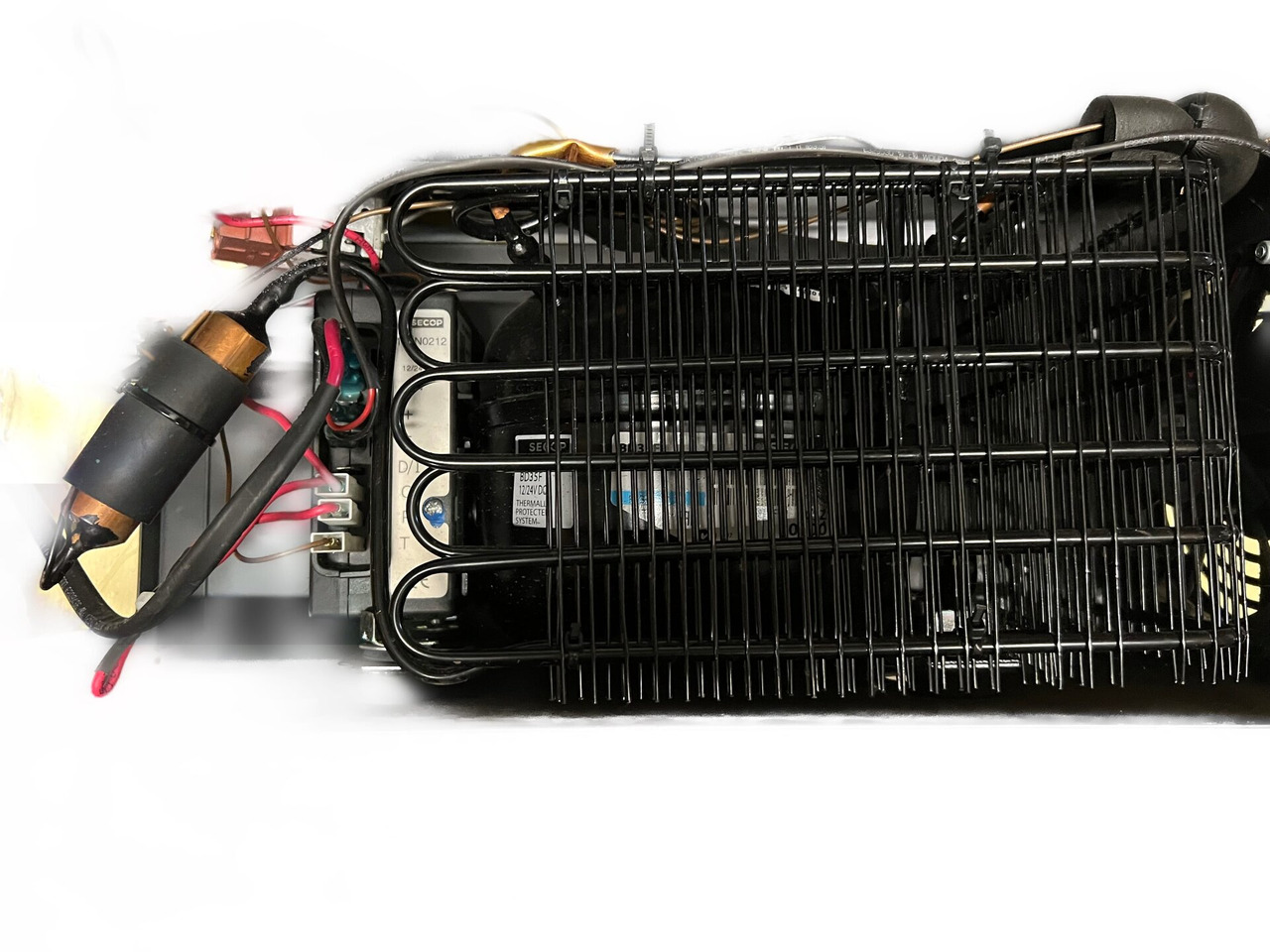 RENAULT T-SERIE REFRIGERATOR 26 LITER 7482268889 KOELBOX 7482315436U - Cabina e interni per Camion: foto 5 RENAULT T-SERIE REFRIGERATOR 26 LITER 7482268889 KOELBOX 7482315436U - Cabina e interni per Camion: foto 5