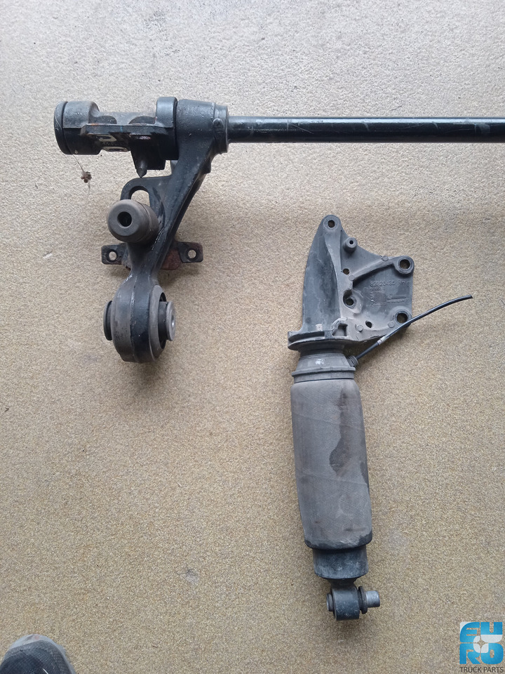 RENAULT TRUCK T CABINE STABILISATOR >2014 GEBRUIKT 7421874554U - Barra stabilizzatrici per Camion: foto 3 RENAULT TRUCK T CABINE STABILISATOR >2014 GEBRUIKT 7421874554U - Barra stabilizzatrici per Camion: foto 3