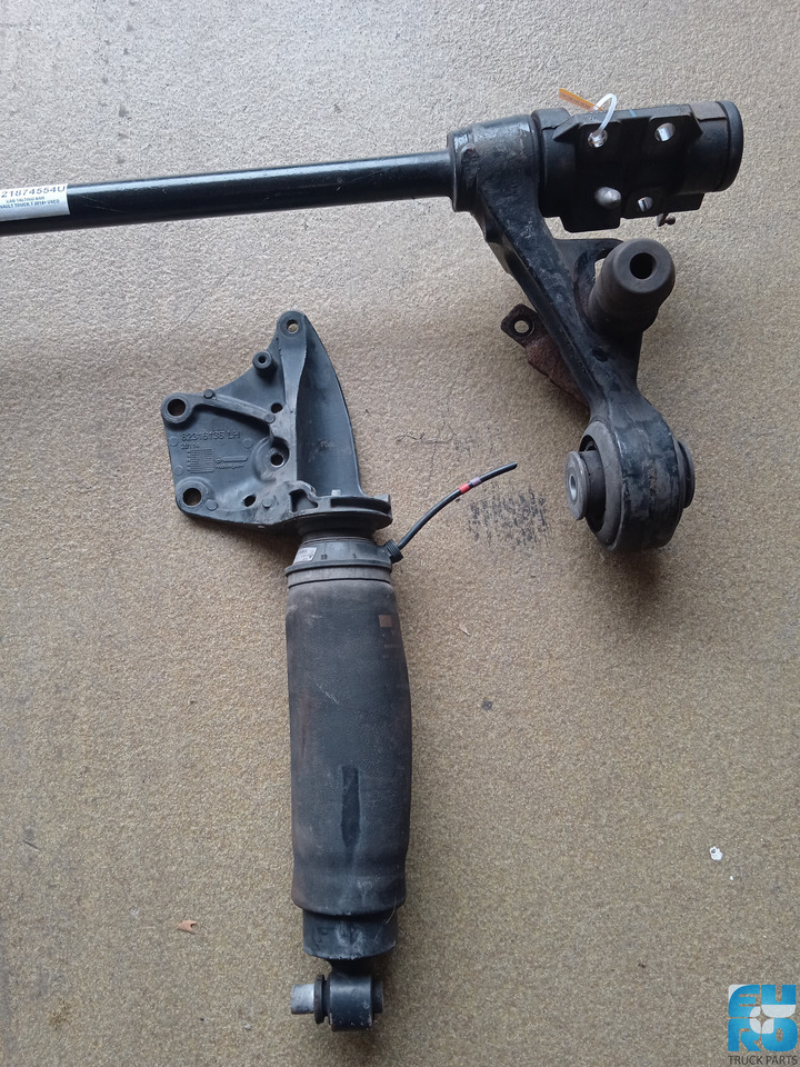 RENAULT TRUCK T CABINE STABILISATOR >2014 GEBRUIKT 7421874554U - Barra stabilizzatrici per Camion: foto 2 RENAULT TRUCK T CABINE STABILISATOR >2014 GEBRUIKT 7421874554U - Barra stabilizzatrici per Camion: foto 2