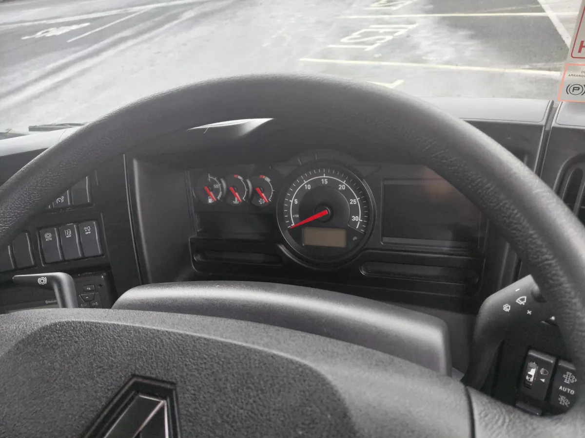 2019 Renault D 12T - Autocarro furgonato: foto 2 2019 Renault D 12T - Autocarro furgonato: foto 2