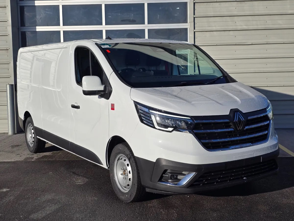 2025 New Renault Trafic Red Edition 150BHP - Furgone chiuso: foto 1 2025 New Renault Trafic Red Edition 150BHP - Furgone chiuso: foto 1