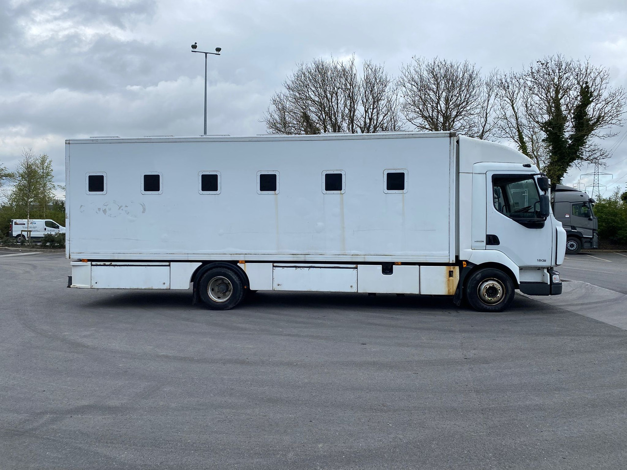 Camion 2011 Renault Midlum 180.18 Prison Truck: foto 6