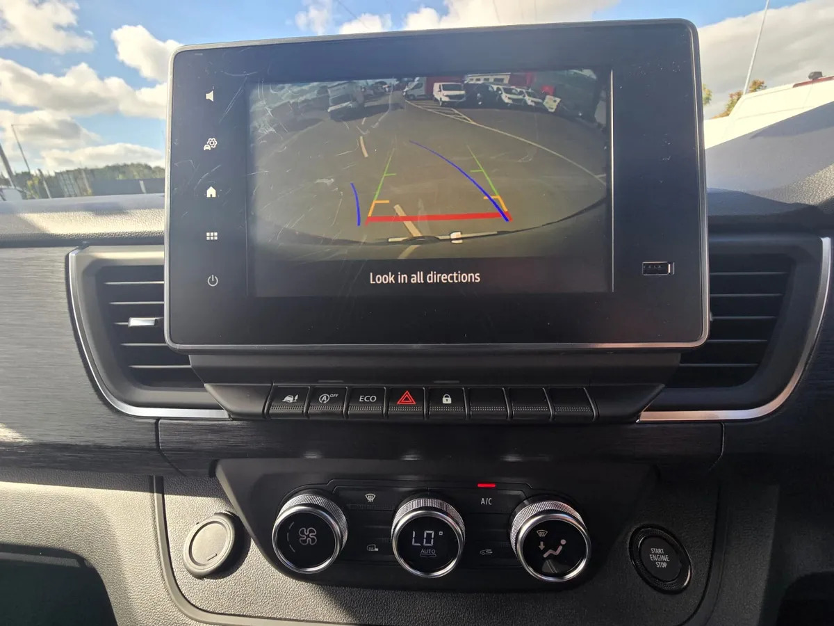 NEW Renault Trafic Exclusive 170BHP/150BHP Manual Black - Furgone chiuso: foto 5 NEW Renault Trafic Exclusive 170BHP/150BHP Manual Black - Furgone chiuso: foto 5